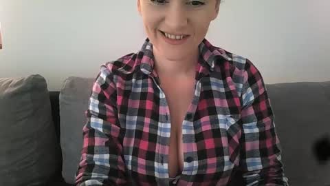 Snapshot of sugaryasmin chatting on 10, 2, 2025 SugarYas online show from 10, 2, 2025