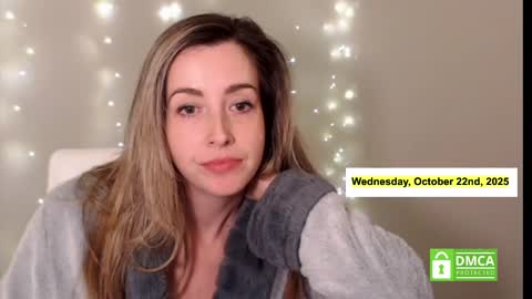 Snapshot of suggestivebehavior chatting on 23, 10, 2025 Mia online show from 23, 10, 2025