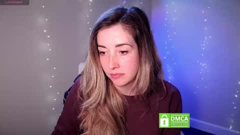 Snapshot of suggestivebehavior chatting on 12, 11, 2025 Mia online show from 12, 11, 2025