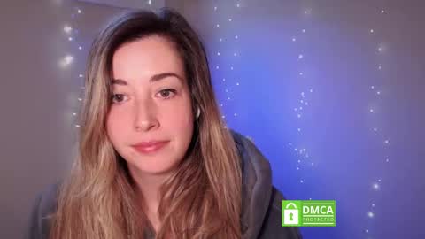 Snapshot of suggestivebehavior chatting on 26, 11, 2025 Mia online show from 26, 11, 2025