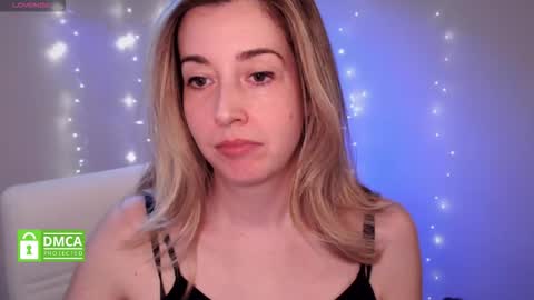 Snapshot of suggestivebehavior chatting on 2, 12, 2025 Mia online show from 2, 12, 2025