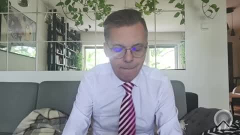Snapshot of suit_elegant chatting on 18, 7, 2026 Suit tie horny online show from 18, 7, 2026