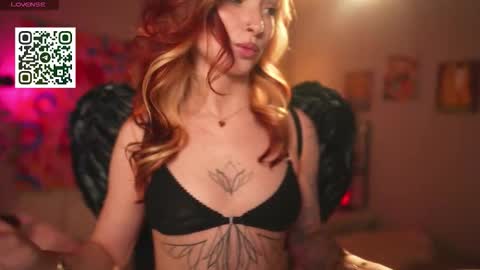 Snapshot of suk_ki chatting on 25, 11, 2025 Lika ginger Jessy blond online show from 25, 11, 2025