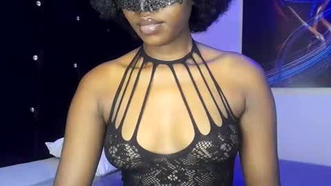 Snapshot of sultryaura chatting on 1, 11, 2025 maskedtemptress online show from 1, 11, 2025