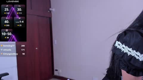 Nicolle  online show from 13, 12, 2024