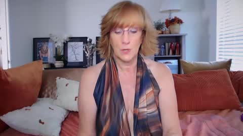 SummerKnightzzz online show from 13, 9, 2025