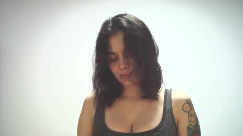 Snapshot of summerprints chatting on 1, 12, 2025 Summer online show from 1, 12, 2025