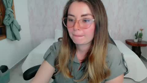 Lesly online show from 25, 6, 2026