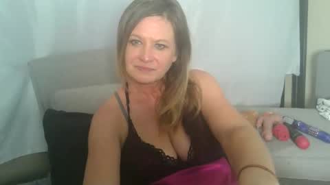 Summerxoxo69 online show from 25, 5, 2026