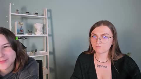 sun_julia online show from 10, 11, 2025