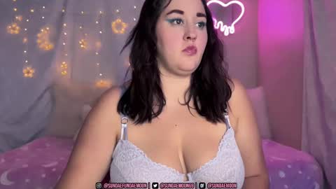 Snapshot of sundaemoon chatting on 17, 9, 2025 sundaemoon online show from 17, 9, 2025