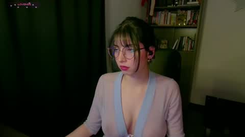 Snapshot of sunflower_uwu chatting on 22, 7, 2026 violetta online show from 22, 7, 2026