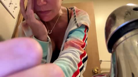 Snapshot of sunnbabe92485 chatting on 17, 9, 2025 sunnbabe92485 online show from 17, 9, 2025