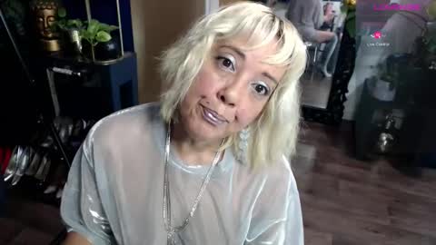 Sunni Knight online show from 21, 12, 2025