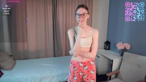 Kiki online show from 5, 4, 2026