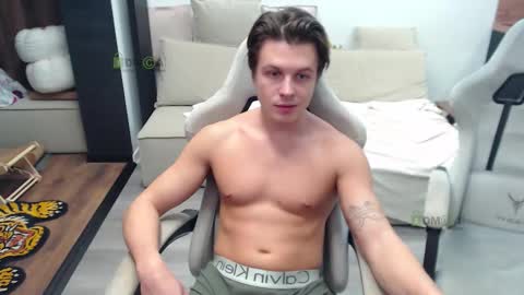 Alice and Sergey online show from 4, 12, 2025