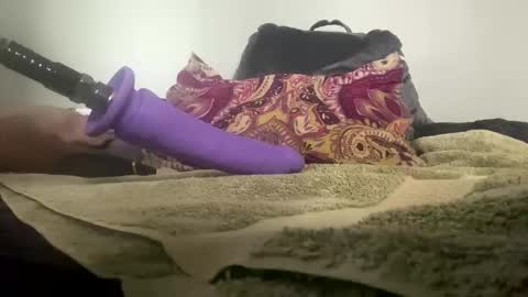 Sunny Clementine online show from 10, 11, 2025