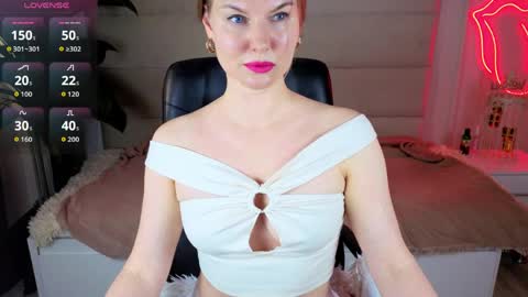 sunny_nicoleee online show from 5, 4, 2026