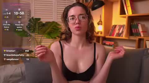 Snapshot of sunny_teaze chatting on 12, 6, 2026 Sunny online show from 12, 6, 2026
