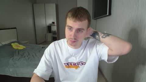 Snapshot of sunnydiamonds122 chatting on 13, 10, 2025 Rogher  Diana online show from 13, 10, 2025