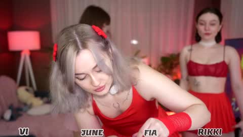 Snapshot of sunnyfia chatting on 6, 10, 2025 Fia - TG - Mia - Alice - online show from 6, 10, 2025