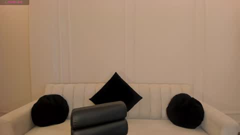 Snapshot of sunnyrivers_ chatting on 11, 6, 2026 Sunny Rivers online show from 11, 6, 2026