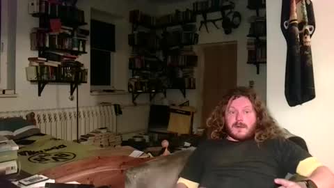 Snapshot of sunr1sa chatting on 4, 12, 2025 sunr1sa online show from 4, 12, 2025