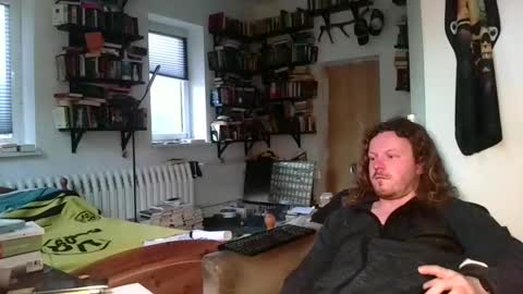 Snapshot of sunr1sa chatting on 18, 12, 2025 sunr1sa online show from 18, 12, 2025