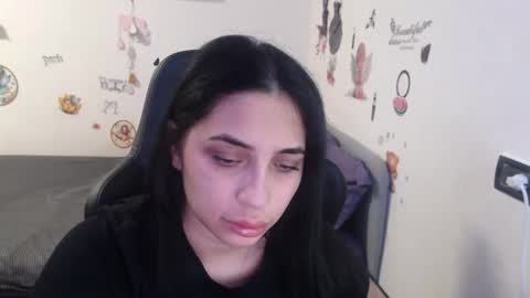 Snapshot of sunrocss chatting on 27, 11, 2025 sunrocss online show from 27, 11, 2025