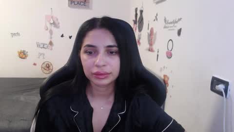 Snapshot of sunrocss chatting on 29, 11, 2025 sunrocss online show from 29, 11, 2025