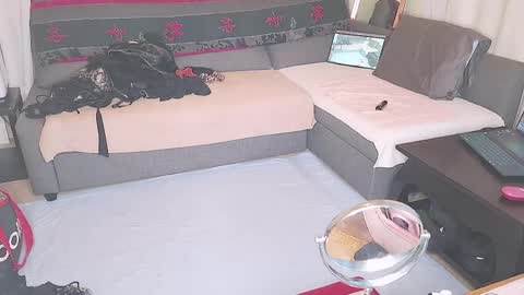 Snapshot of sunshine_sissy chatting on 20, 4, 2026 Sunshine online show from 20, 4, 2026