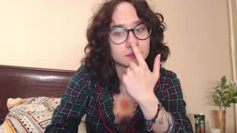 Hella online show from 9, 2, 2025