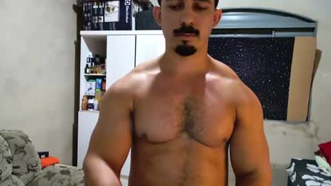 Snapshot of superbigmr10 chatting on 18, 6, 2026 superbigmr10 online show from 18, 6, 2026