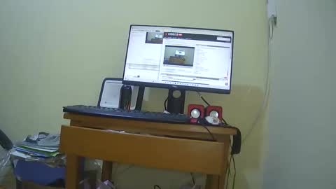 Snapshot of superboy977 chatting on 15, 11, 2025 superboy977 online show from 15, 11, 2025