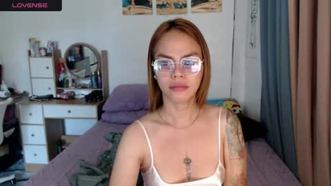 Snapshot of superhotvaleria chatting on 7, 7, 2026 Im val online show from 7, 7, 2026