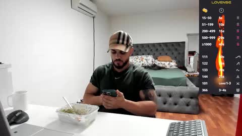 Snapshot of supermanboyxxl chatting on 6, 10, 2025 supermanboyxxl online show from 6, 10, 2025