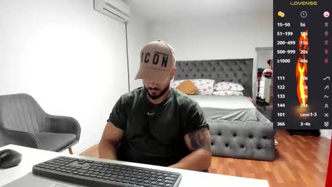 Snapshot of supermanboyxxl chatting on 13, 10, 2025 supermanboyxxl online show from 13, 10, 2025