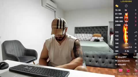 Snapshot of supermanboyxxl chatting on 14, 10, 2025 supermanboyxxl online show from 14, 10, 2025