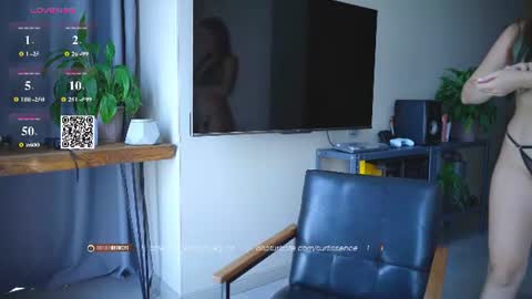 SOFIA  DAMIEN   PVT MODEL online show from 21, 7, 2026