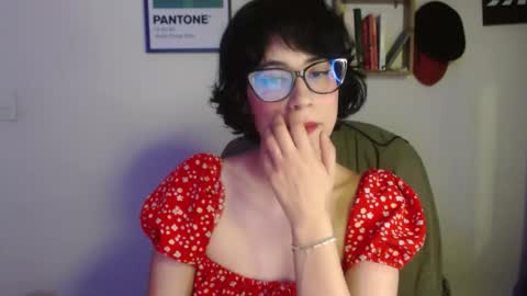 Snapshot of susana_w chatting on 27, 11, 2025 susana_w online show from 27, 11, 2025