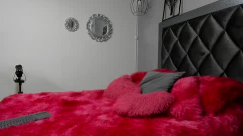 Susana W online show from 6, 2, 2025