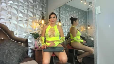 Snapshot of susanslim chatting on 25, 11, 2025 susanslim online show from 25, 11, 2025