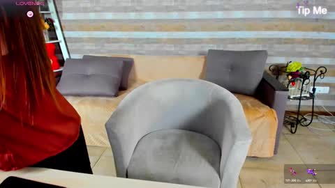 susansmitt online show from 8, 9, 2025