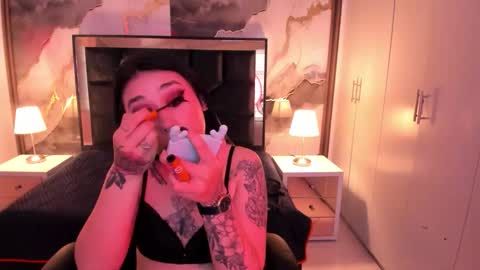 susanvilla online show from 18, 11, 2025