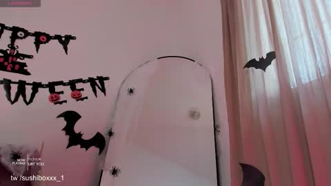 Snapshot of sushiboxxx chatting on 30, 10, 2025 Flor online show from 30, 10, 2025