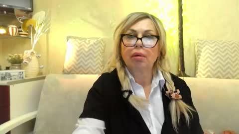 Snapshot of susiexnoreen chatting on 6, 2, 2026 SusiexNoreen online show from 6, 2, 2026