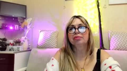 Snapshot of susiexnoreen chatting on 18, 2, 2026 SusiexNoreen online show from 18, 2, 2026