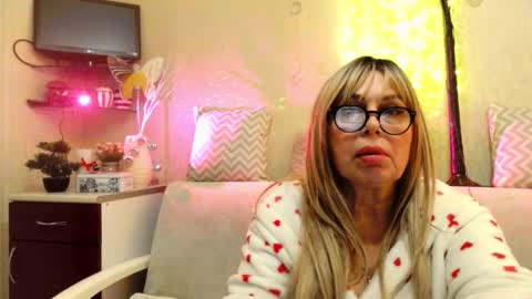 Snapshot of susiexnoreen chatting on 19, 2, 2026 SusiexNoreen online show from 19, 2, 2026