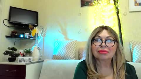 Snapshot of susiexnoreen chatting on 26, 2, 2026 SusiexNoreen online show from 26, 2, 2026