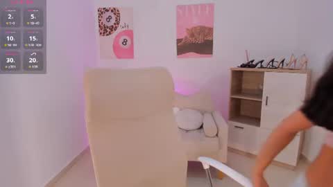Sussan Monroe online show from 7, 7, 2026